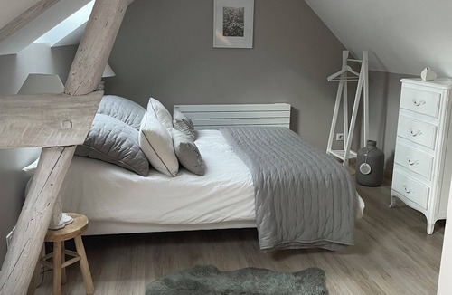 Fleury-en-Biere House | LE Passage Secret