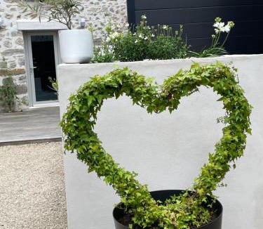 Fleury-en-Biere House | Le Passage Secret