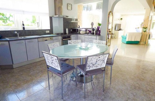 Saint-Vincent-Rive-d'Olt House | LE PATIO DU BARRY - SAINT-VINCENT-RIVE-D'OLT