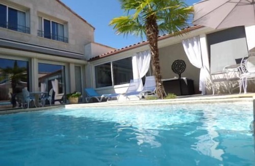 Saint-Vincent-Rive-d'Olt House | LE PATIO DU BARRY - SAINT-VINCENT-RIVE-D'OLT