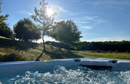 Saint-Romain House | Le Patio Bleu