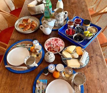 Saint-Romain House | Le Patio Bleu