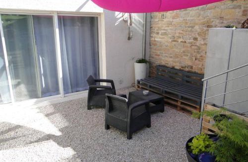 Floremont Apartment | Le patio d'antan, le cosy