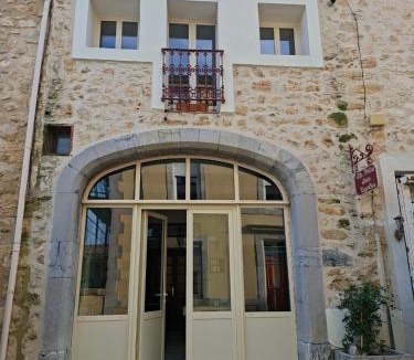 Roquefort-des-Corbieres Bed & Breakfast | Le Patio Des Cigales