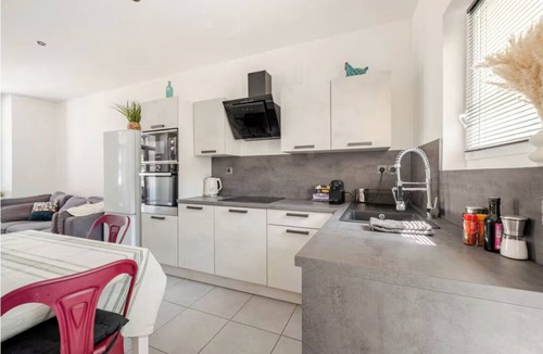Bagnols-sur-Ceze Apartment | Le Patio de la Cèze