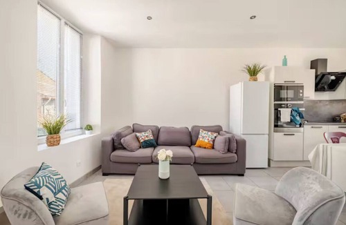 Bagnols-sur-Ceze Apartment | Le Patio de la Cèze