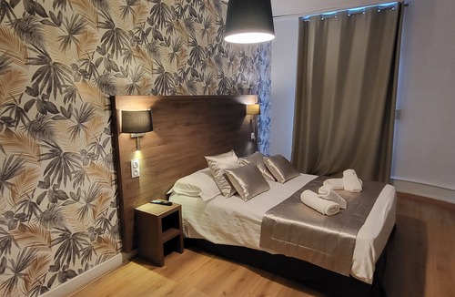Quartier Saint-Martin Hotel | Le Patio De La Dordogne