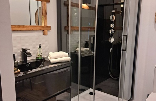 Sisteron Hotel | LE PATIO DE SOPHIE