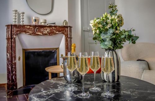 Tours City Centre Villa | Le Patio des Arts - By PrestiPlace