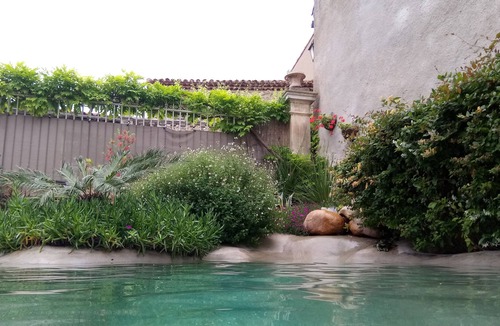 Verzeille Bed & Breakfast | Le Patio Des Senteurs