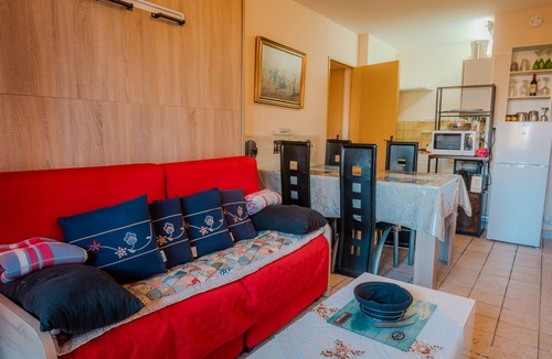 Courseulles-sur-Mer Apartment | Le Patio – Escape Near the Sea