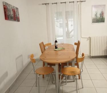 Villegailhenc House | Le Patio