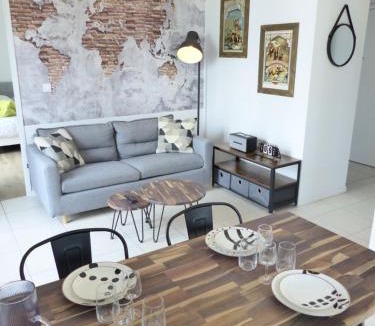 Republique - Les Ponts Apartment | Le patio'nnément-T3-Parking