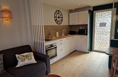 Carquefou House | Le Patureau - Quiet T2 gite with terrace