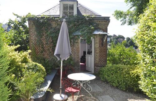 Bois-Guillaume House | Le Pavillon Bellevue