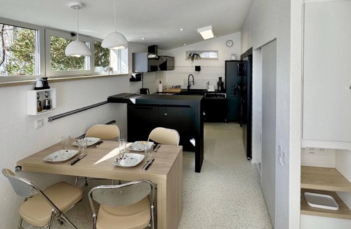Cahuzac-sur-Vere House | Le Pavillon blanc - CAHUZAC-SUR-VERE