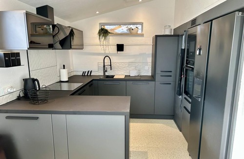 Cahuzac-sur-Vere House | Le Pavillon blanc - CAHUZAC-SUR-VERE