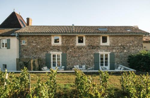 Julienas House | Le Pavillon des Capitans
