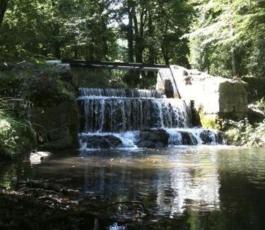 La Brede House | Le Pavillon du Lac