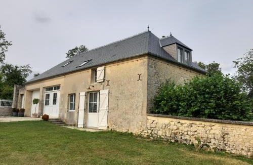 Crouay House | Le Pavillon du Manoir de Conjon