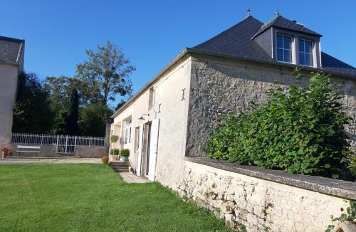 Crouay House | Le Pavillon du Manoir de Conjon
