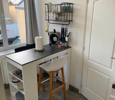 Maurepas Bed & Breakfast | Le Pavillon Rennais - Garden Cottage