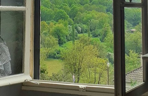 Loubejac Cottage | Le Petit Figuier - newly refurbished village gite with pool