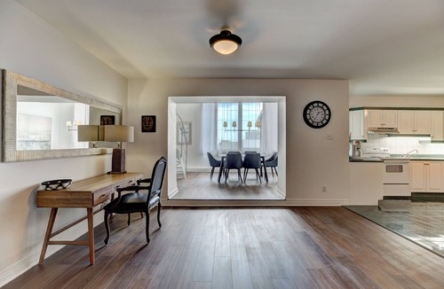 Latin Quarter Apartment | Le penthouse at"Le château"- 2 bedroom condo.