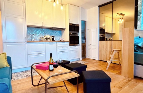 Montmartre Apartment | Le Penthouse Chevalier C