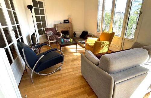 Epinettes Apartment | Le Penthouse Guy Moquet
