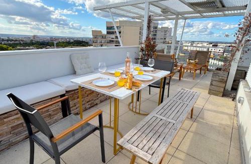 Parc-Nord Apartment | Le Penthouse Pesaro C