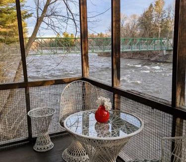 Notre-Dame-des-Prairies Ski Chalet | Le Perché-sur-la-rivière