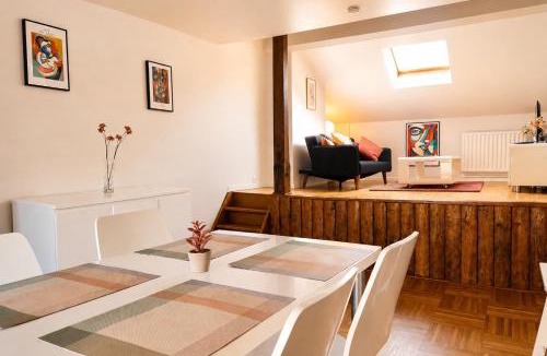 Poincare - Foch - Anatole France - Croix de Bourgogne Apartment | Le Perchoir de Picasso Nancy Gare Cosy sous les toits 3 Pers