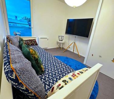 Saint-Denis Apartment | Le perchoir du stade by UTA HOUSE