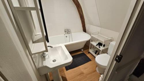 Arras Apartment | Le perchoir, studio avec mezzanine