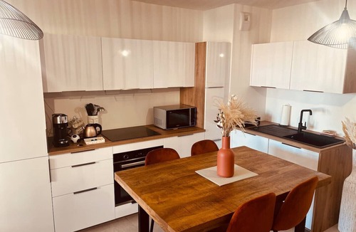 Aiguerelles Apartment | Le Perrault Élégance