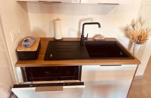 Aiguerelles Apartment | Le Perrault Élégance