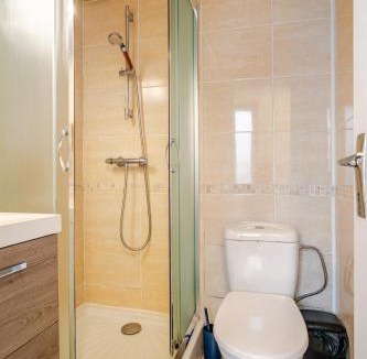 Flers Apartment | Le petit élégant, Parking Facile, GARE, Wifi