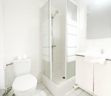 Chartres Apartment | Le Petit 3