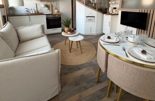 Precy-sous-Thil Apartment | Le petit bain du Logis