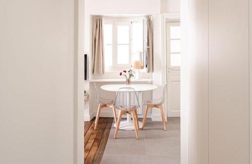 Notre-Dame Apartment | le petit bassin de neptune