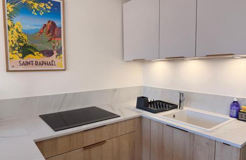 La Celle-sous-Gouzon Apartment | Le Petit Bleu Studio - Boulouris