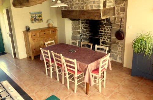 Saint-Germain-en-Cogles House | Le Petit Courtoux