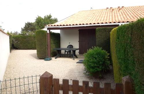 Saint-Vincent-sur-Jard House | Le Petit Coin Cosy