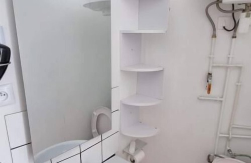 Avesnes-sur-Helpe Apartment | Le petit château Avesnois - South-facing studio for 2 people