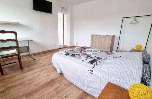 Avesnes-sur-Helpe Apartment | Le petit château Avesnois - South-facing studio for 2 people