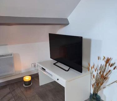 Pierrefonds Apartment | Le petit château