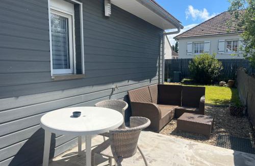 La Ferte-Saint-Aubin House | Le petit Chalet