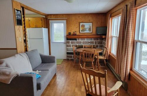Rimouski Ski Chalet | Le petit chalet de pierres