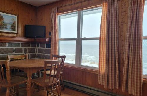 Rimouski Ski Chalet | Le petit chalet de pierres